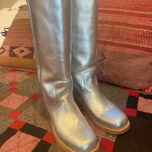 Frye Campus 14L silver metallic boots, women's size 9.5